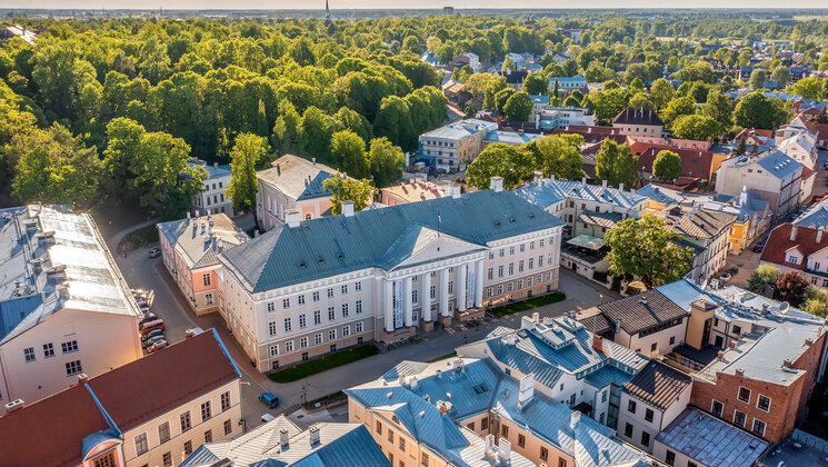 Tartu Ülikooli peahoone droonifoto